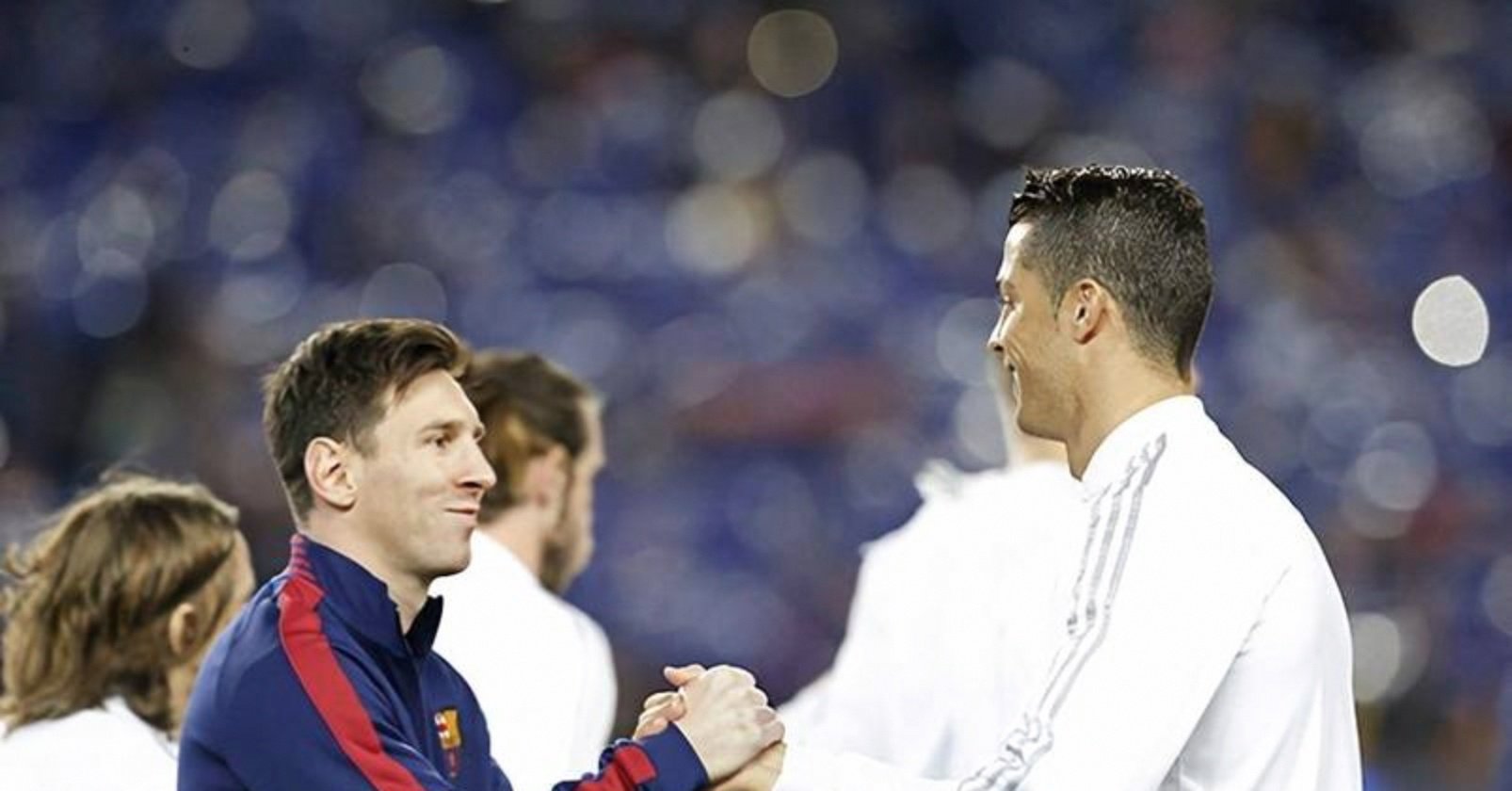 包含凯恩连续十二场比赛得分超过败北，西班牙队挑战极限！的词条